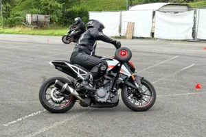 Fahrschule Daniel Gerber (Bern, Thun), Schräglagentraining Motorrad